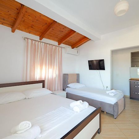 Guesthouse Blue Sky คซามิล ภายนอก รูปภาพ